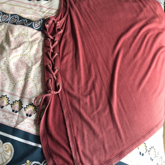 Side lace up tank top - Picture 5 of 5